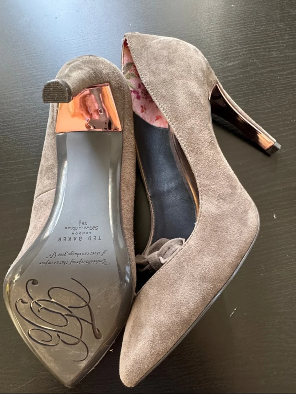 Ted‎ Baker London Gewell Charcoal Grey Suede Pumps Bow Casual Heels Size 8.5 New
